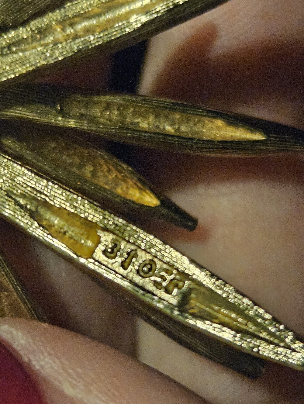 BROUCHER BROOCH, STARBURST GOLD BROOCH, VINTAGE BROUCHER BROOCH - Picture 8 of 12